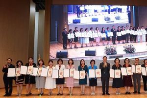 임태희 경기교육감, “수고 많으셨습니다. 감사합니다. 건행(建幸)을 기원합니다”