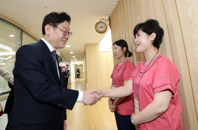 경기 여주공공산후조리원을 찾은 이지사.