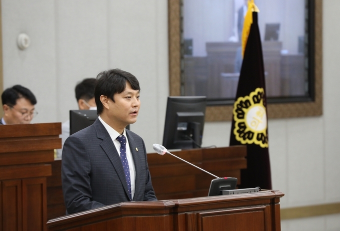 조석환 신임 의장
