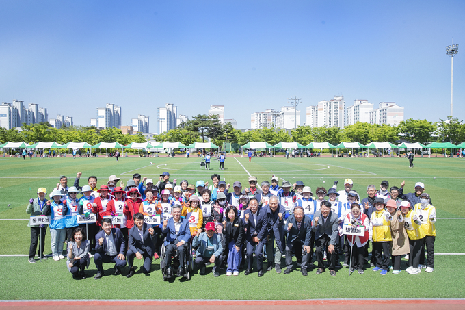 <strong>대회 참가자 단체사진</strong>