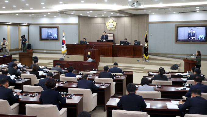 <strong>수원시의회, 정례회 개회 모습</strong>