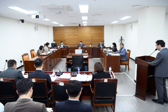 <strong>문화복지위원회 문화교육국 행정사무감사 전경</strong>