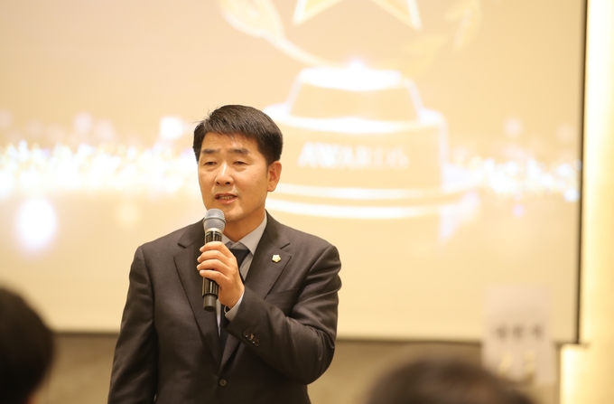 축사 진행 중인 배정수 의장