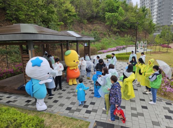 시흥시, 해로·토로와 함께하는 '힐링줍깅'으로 동네가 반짝반짝