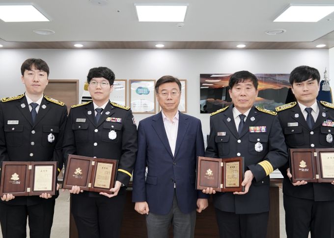 성남시, 성호시장 화재 진압 소방공무원 유공 표창 수여