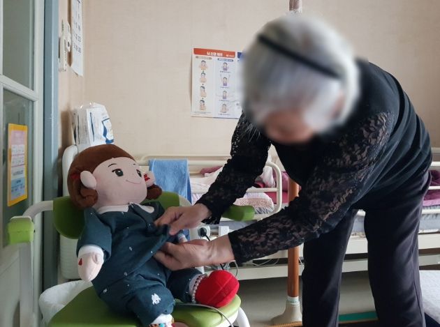 AI 돌봄 로봇 ‘효돌·효순이’