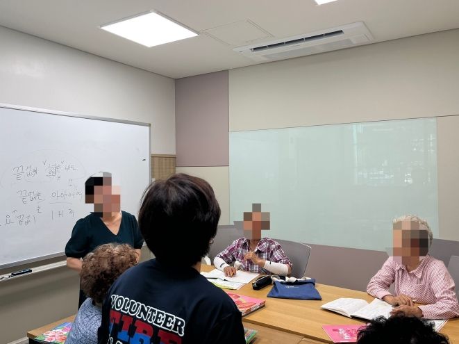 평택시 현덕면 지역사회보장협의체, 어르신들을 위한 한글교실 진행