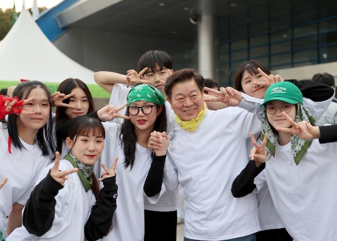 광명시, 2024년 시정 만족도 조사 결과‘박승원 시장 시정 운영에 광명시민 75.7%가 높은 만족감 나타내’