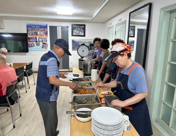 양평군 양서면, 신원2리 경로당서 '찾아가는 진지상 도우미' 진행