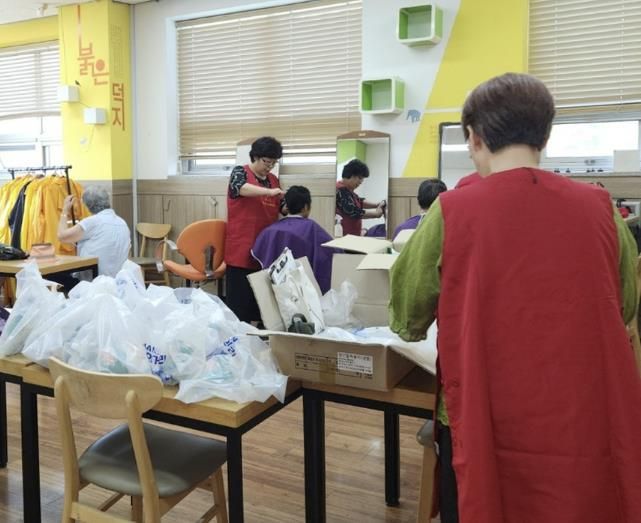 시흥시 신천동 자원봉사자 협의회, 이미용 봉사 통한 재능기부 펼쳐
