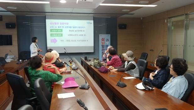 파주시 운정2동 실버경찰대, 심·뇌혈관질환 예방 교육 실시