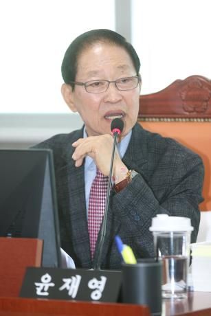 경기도의회 윤재영 의원, 경기문화재단 기록물 평가 및 경기아트센터 기회공연관람권 운영 문제 지적