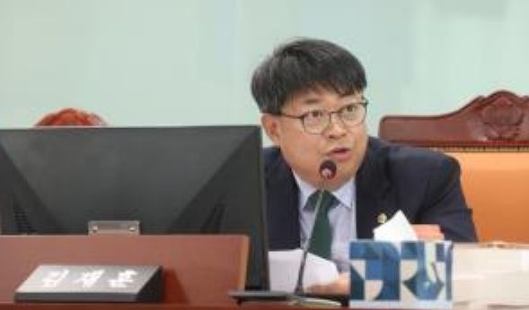 경기도의회 여성가족평생교육위원회 김재훈 의원(국민의힘, 안양4)
