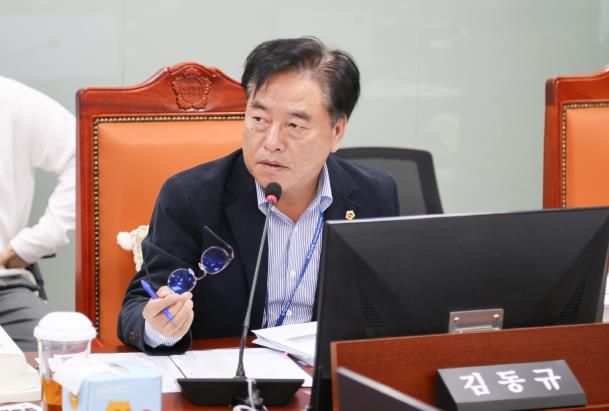 경기도의회 김동규 의원, 도지사 직속기관에 효과적인 도정 지원 노력 촉구