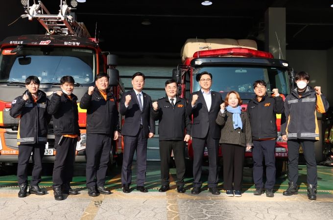 경기도의회 더불어민주당 수석 대표단 설 앞두고 원천119안전센터 방문 소방공무원 격려 및 도민 안전 당부