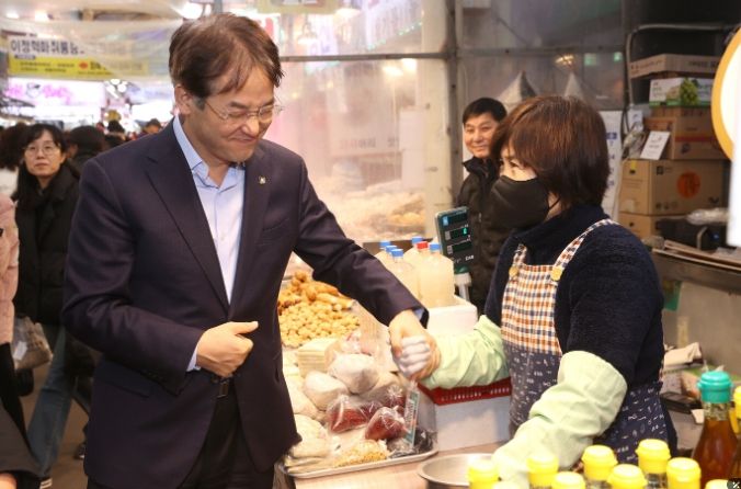 원당 시장에 방문한 이동환 고양특례시장