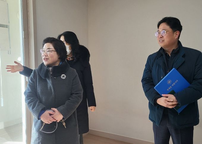 경기도의회 김옥순 의원, 의왕역 경기행복주택 방문… 주거취약계층 주거안정화 방안 논의