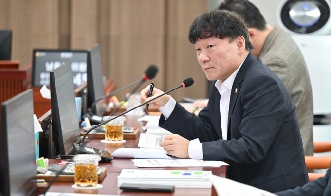 경기도의회 안전행정위원회 남종섭 의원(더불어민주당, 용인3)