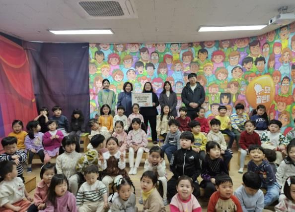초록꿈어린이집, 의왕시 청계동에 바자회 수익금 기탁