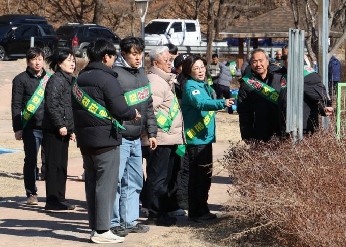 안성시, 봄맞이 금광호수 환경정화 및 안전점검 실시