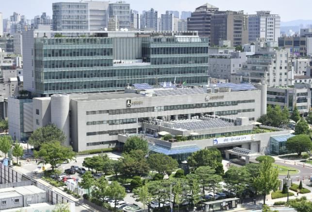 수원시청사