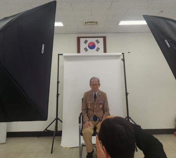 평택시 보훈 회원들! 제복 입은 장수 사진 촬영