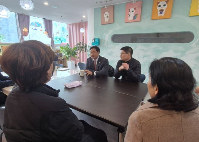 고준호 경기도의원, 부실공사 피해 분양자 비대위, 감사패 전달