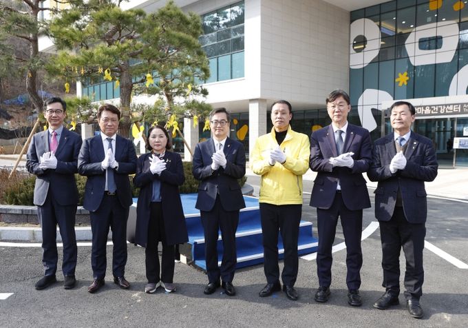 경기도, 세월호 피해자 의료·심리지원 위한 안산마음건강센터 개소. 김동연 경기도지사 “국민의 생명과 안전을 국가가 끝까지 책임진다는 다짐과 약속의 공간”