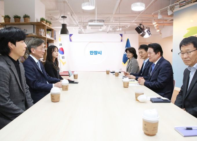 레이저 기술 선도기업 ㈜이오테크닉스, FC안양에 5천만원 기부