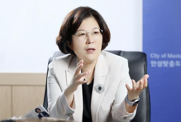 김보라 시장