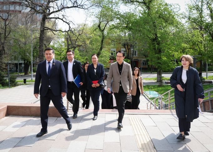 임태희 경기도교육감, 국립 아바이사범대학교 관계자 면담 현장 사진