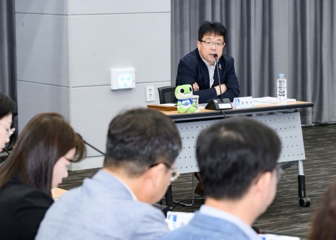 김현수 수원시 제1부시장이 발언하고 있다.