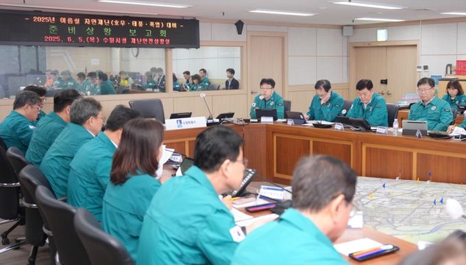 김현수 수원시 제1부시장이 발언하고 있다.