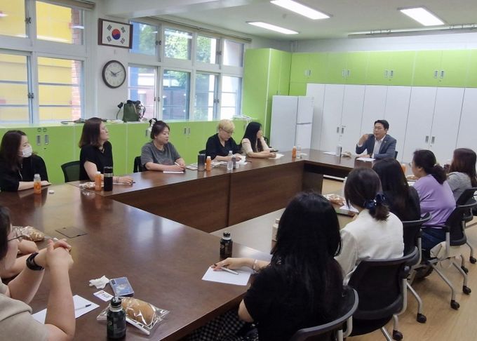 문승호 경기도의원, 성수초 학부모 간담회 통해 교육환경 및 통학로 안전 현안 청취