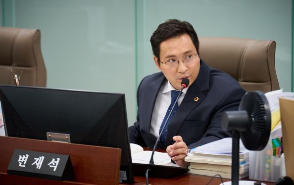 경기도의회 교육행정위원회 변재석 의원(더민주, 고양1)