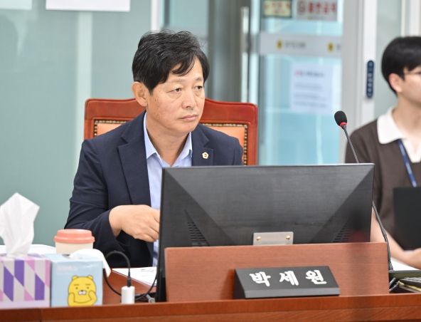 경기도의회 여성가족평생교육위원회 박세원 의원(무소속, 화성3)