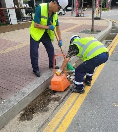 파주시, 집중호우 대비 침수 취약 구역 빗물받이 정비