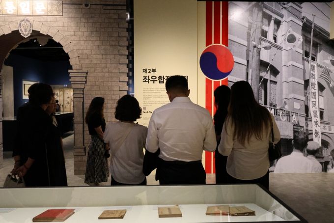 국외 거주 독립유공자 후손, 여운형 특별전 관람
