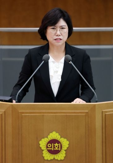 경기도의회 교육행정위원회 이애형 위원장(국민의힘, 수원 세류1·2·3동 및 권선1동)