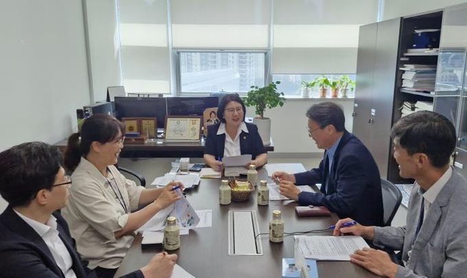 경기도의회 이서영 의원, 경기도-국방부 상생발전협의체 공동대표 김상수 실장과 서울공항 고도제한 해결 논의