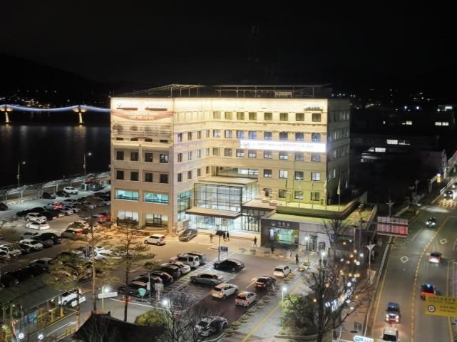 군청사