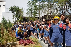 [수원시가 달라졌습니다-1] 수원시에는 시민이 함께 만든 1001개의 정원이 있다