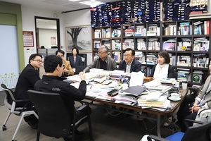 (사)경기언론인협회, 이상일 용인시장과 간담회 열어 용인시 현안 논의… "반도체 산업단지 조성, 장애인 복지, 도시 정원 사업 등 주요 과제 점검"