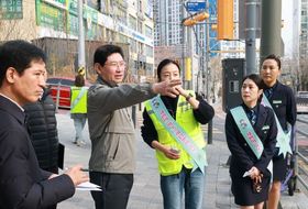 이상일 용인특례시장, 풍덕초 현장 점검...“학교 현장 목소리 행정 반영 노력”